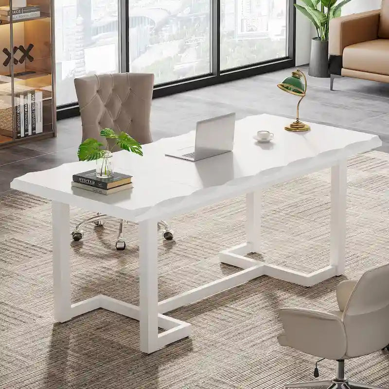 Bureau d'ordinateur rectangulaire en bois de 62,2 pouces avec pieds en bois massif